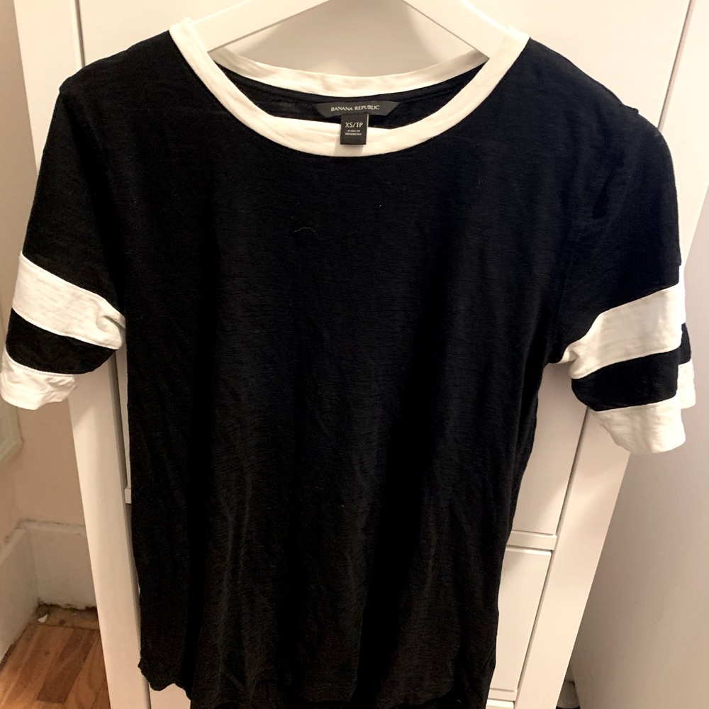 Club Monaco T shirt